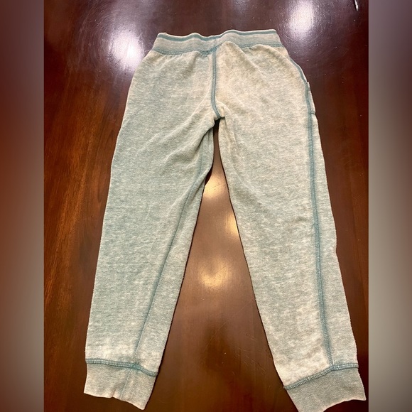 Teal Roxy sweats for kids who wear size 8 - Picture 2 of 3